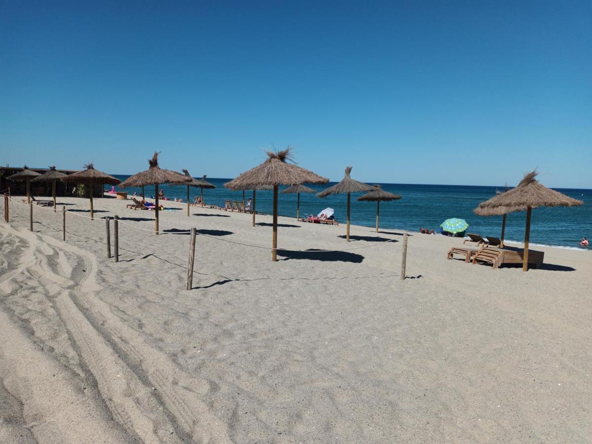 Le Victoria'S Beach Barcares - Parking Prive - Direct Plage - 5 Minutes A Pied Du Lydia - 3 Personnes Le Barcarès Eksteriør billede